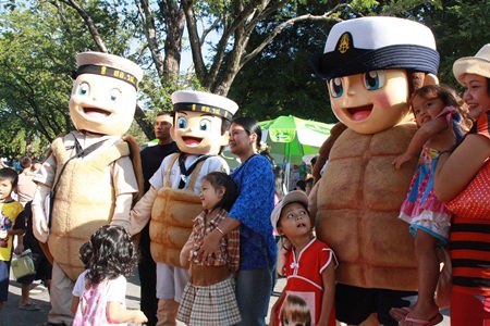 Children not only have fun at the Navy’s Sea Turtle Center, but they also learn lessons about conserving the environment.