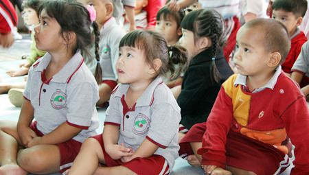 First time seeing a violin being played the children were spellbound.