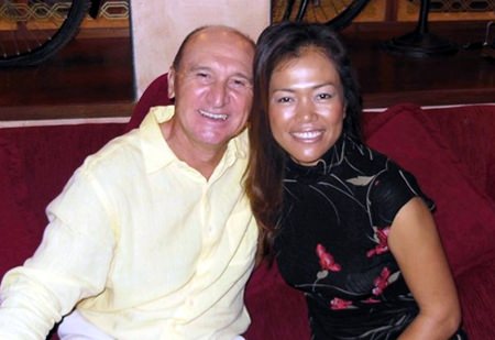 Ning Neal (right) was the Ladies flight overall winner.