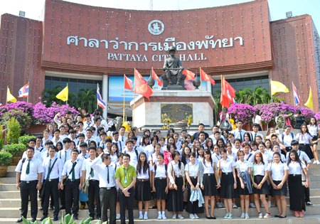 University students from Chachoengsao gather outside Pattaya City Hall for a group photo at the end of their visit.