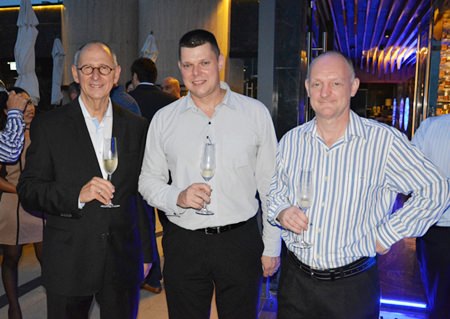 (L to R) Ron Batori, President of the Bangkok Beer & Beverages Co., Ltd.; Carl Duggan, Executive Assistant F&B Manager for Centara Grand Pratamnak Resort Pattaya; and Kuhrl Jan.
