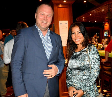 Martin Klose, Partner of Roedl & Partner and Nilnapha Chaichit, Management Assistant of Siam Heavylift.