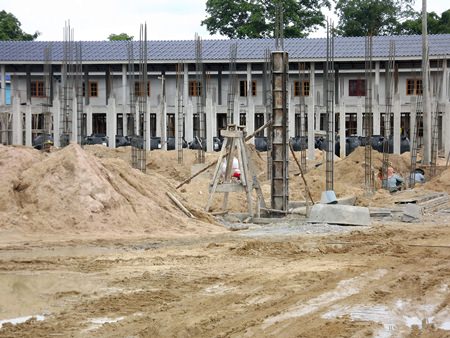 Construction is back underway for phase 2 of the Ban Munkhong Khao Noi low-income housing project.