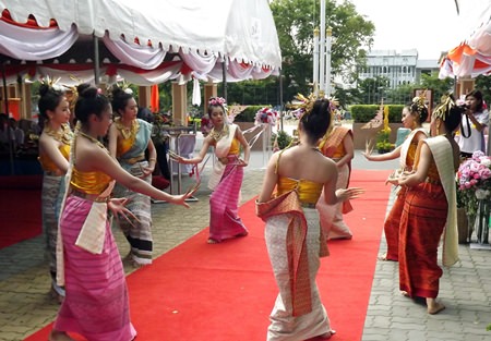 Students perform a traditional Thai dance.