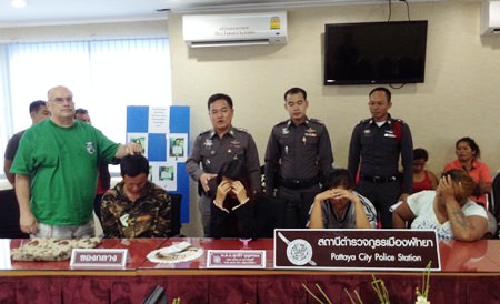 Pattaya police were able to arrest a gang of suspected pickpockets after they pilfered money from John Wale whilst on a baht bus.