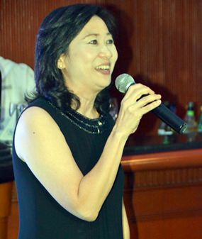 Supatra Angkawinijwong, Deputy Managing Director of Ocean Marina Yacht Club welcomes guests to the networking evening.