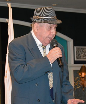The inimitable Jim Sinatra entertained the guests with Frankie’s classics.