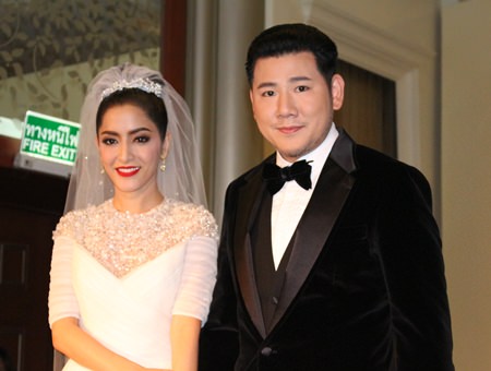 The happy newlywed couple, Actress Savika “Pinky” Chaiyadej and Itthi “Petch” Chavalittamrong.