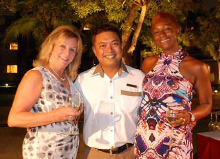 From L to R: Marry Adams, Thanakiti Saivichittree, Manager of Food and Beverage of Amari Pattaya and Eg Brubaker.
