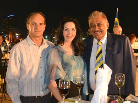 Les Nyerges and Raine Grady (Capital TV) meet up with Peter Malhotra (Pattaya Mail Media Group).