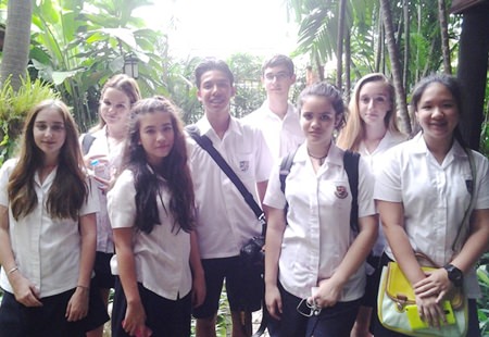 Year 10 students visit Jim Thompson’s House