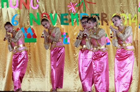Students from Secondary perform a traditional Thai dance.
