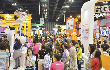 Officials determined 15 billion baht in loans and investments were transacted during the 5th Money Expo in Pattaya.