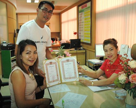 After living together for 3 years, this couple decided Valentine’s Day would be a good time to register their marriage at the Banglamung District Office.