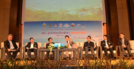 Officials from the Designated Areas for Sustainable Tourism Administration offer advice to Pattaya-area hotel operators on eco-friendly practices, business and free trade.