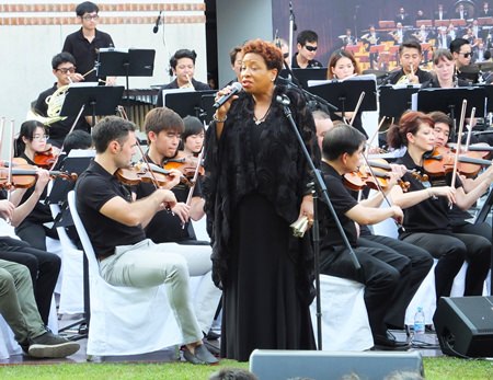Cherryl Hayes gave a great rendition of H.M. King Bhumibol’s “Love at Sundown”.
