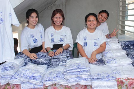 T-shirts selling for 500 baht each raised 19,000 baht.