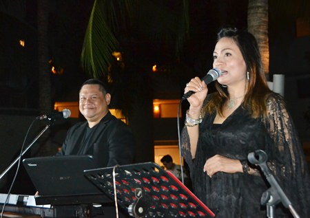 The House duo played a number of memorable Jazz numbers that act as a great backdrop for the evening.