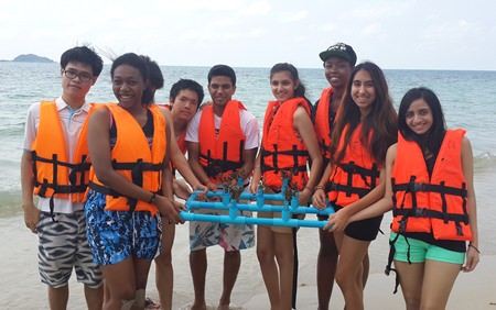 GIS students help plant coral in Pattaya.