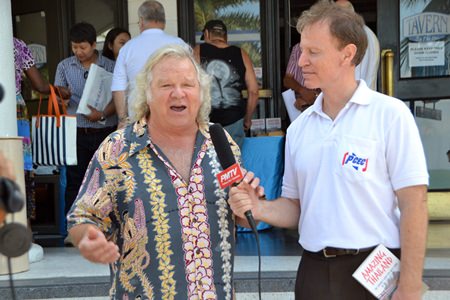 Ren Lexander interviews Brad Walker for Pattaya Mail TV. The interview video can be seen at: meeting: https://www.youtube.com/watch?v=ym G5T4w7QGk#t=15.