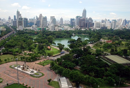 An aerial view shows Bangkok’s Lumpini Park with the Central Business District in the background. Condo prices in the city centre are rising rapidly but are mainly restricted to new builds. (Photo: Wikipedia Commons/Terence Ong)