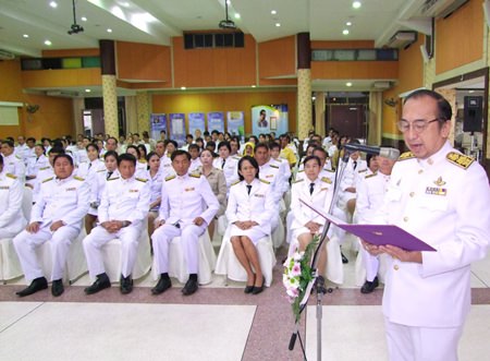 Chonburi officials honor HM the King’s pioneering work in rainmaking.