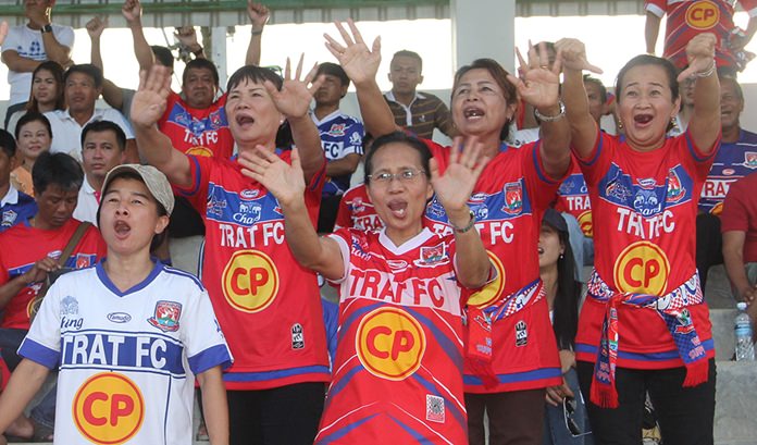 The Trat fans show their disapproval of the referee’s decisions.
