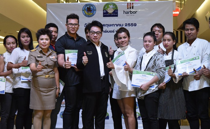 The Pattaya Public Health Department certified clean and healthy 59 restaurants at the new Harbor Mall.