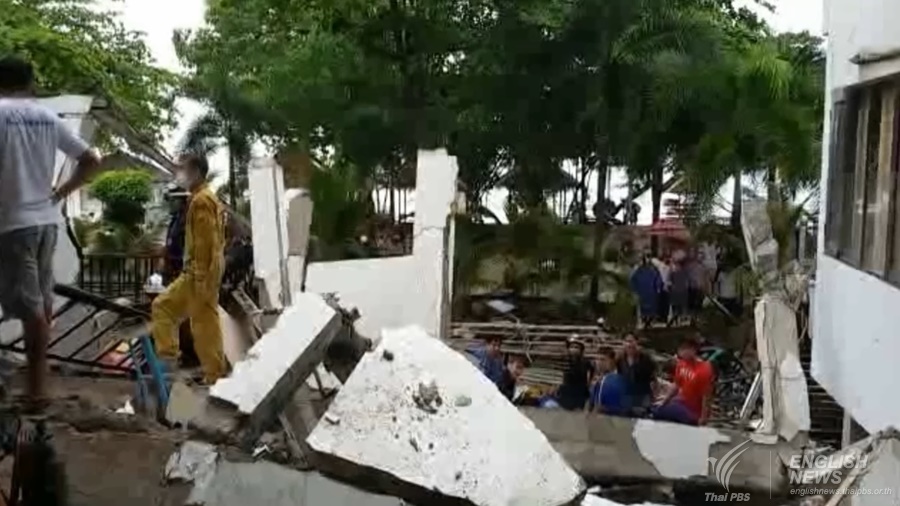 Koh Chang resort building collapses killing one tourist, trapping 7 others