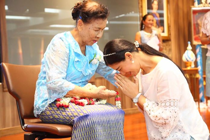 Pattaya Elderly Club celebrated Mother’s Day at city hall a week early.