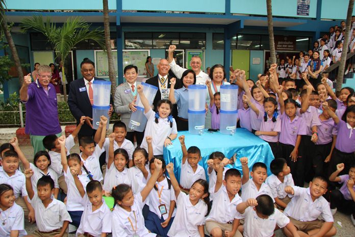 The Rotary Club of the Eastern Seaboard donated 20 water filters to Pattaya School No. 8 to help cut its expenses.