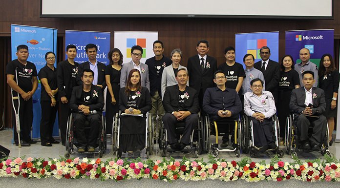 Siriporn Patcharawat of Microsoft (Thailand) Co. announced the fifth iteration of Microsoft’s YouthSpark program in Thailand with Father Ray Foundation Vice President Rev. Michael Picharn Jaiseri, Somsak Khaosuwan, deputy permanent secretary for the Ministry of Digital Economy and Society, and executives from the school and Charge Fusion.