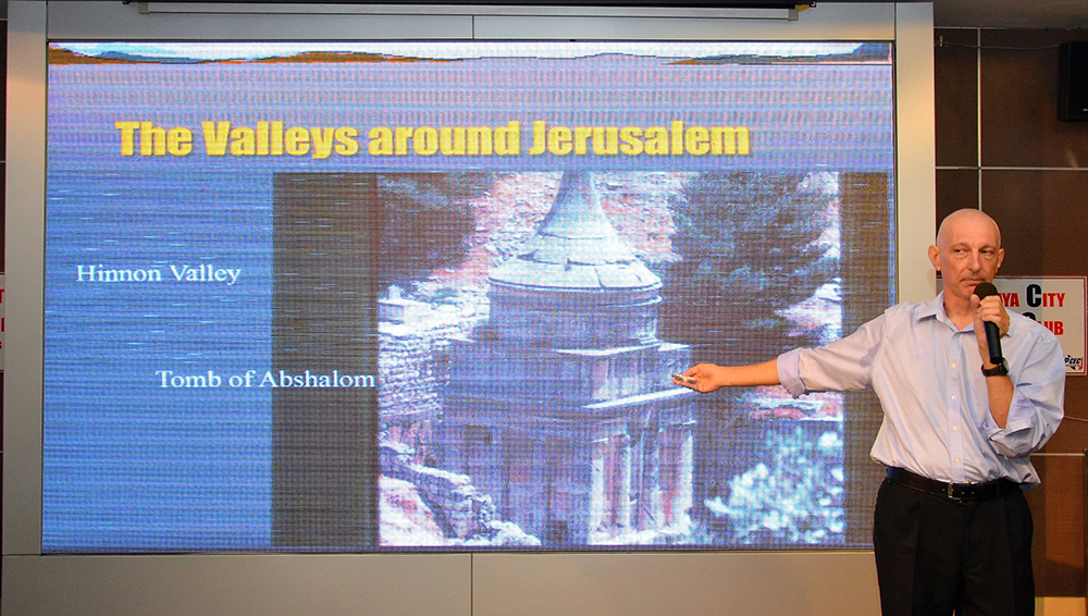 During his presentation, Graham Russell describes the valleys around Jerusalem and their historical significance.