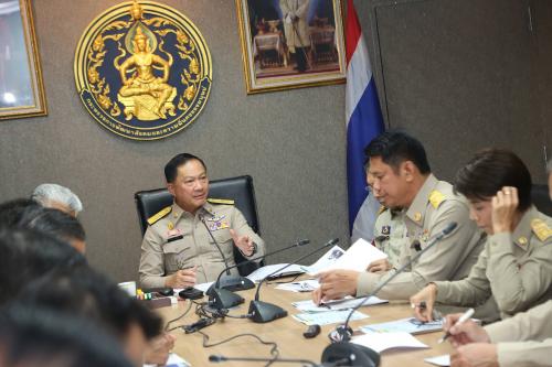 Thailand News 09-03-17 NNT 2 Bangkok Police tasked with expediting help for vagabonds 1JPG