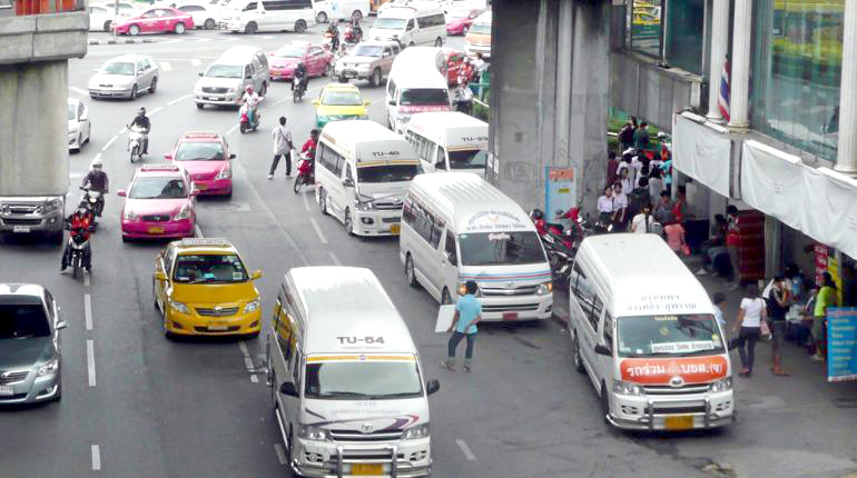 Thailand News 30-03-17 NNT 2 DLT to provide compensation to van operators affected by new regulations 1JPG
