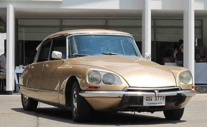 Citroen DS21 for sale.