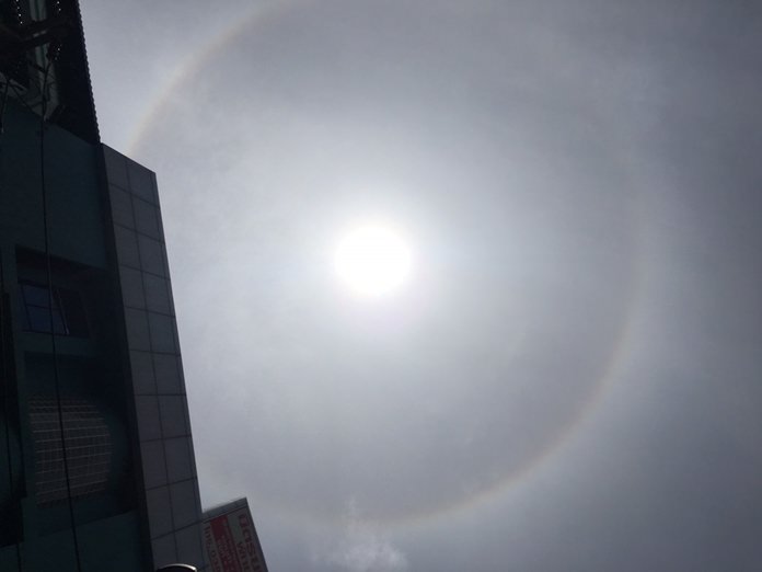 A rare “sun halo” had Pattaya looking skyward, with gamblers, as usual, taking it as a lottery omen.