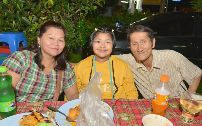 One of our longest serving staff Chamlong Pimsaithong with his lovely family.