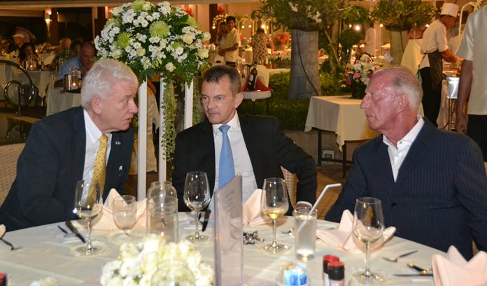 Gerrit is seen in deep discussion with (from left) Jürgen Koppelin and Rudolf Hofer.