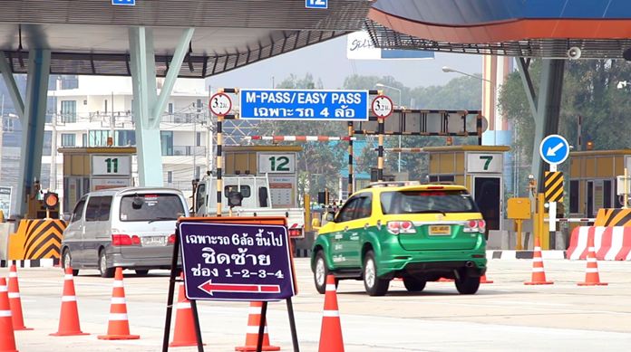 The end of Songkran marked the start of full operation for five new toll booths along Highway 7 with only minor problems reported after motorists became required to pay to use the motorway. While the new booths at Ban Bung, Bangpra, Nongkham, Pong, and Pattaya have been open since January, the motorway was still free to use on the Chonburi-Pattaya stretch. That ended on April 19. 