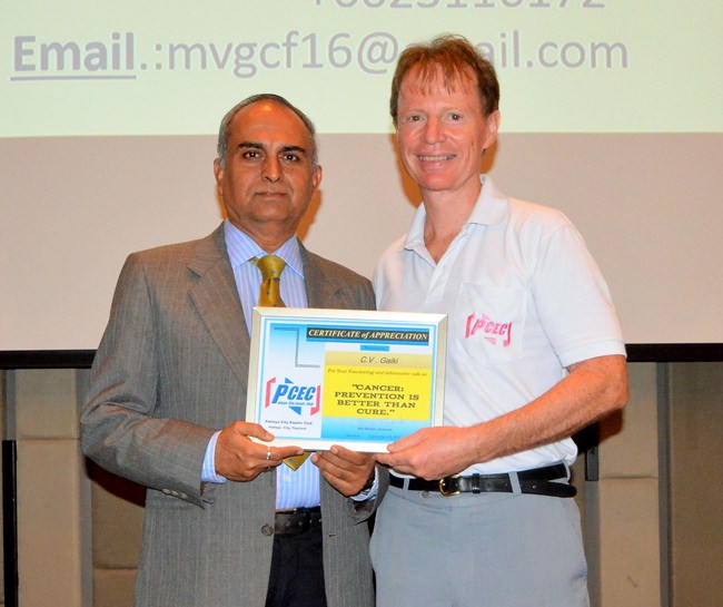 Member Ren Lexander presents C.V. Gaiki with the PCEC’s Certificate of Appreciation for his interesting talk.