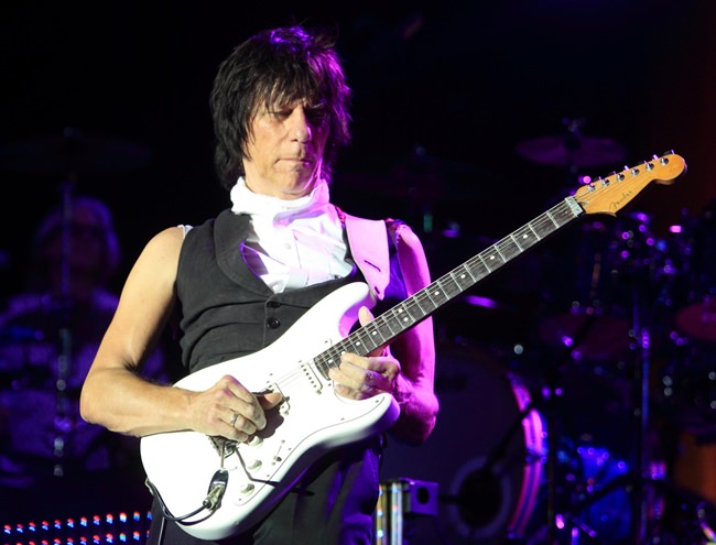 Jeff Beck performs in concert in this Oct. 6, 2013 file photo. (Owen Sweeney/Invision/AP Photo)