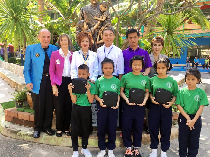 CP Dr Otmar, PP Dr Margret Deter, President Maneeya Engelking and Katie Taylor are received by Father Peter Pattarapong (3rd right) at the Pattaya Redemptorist School for the Blind. 