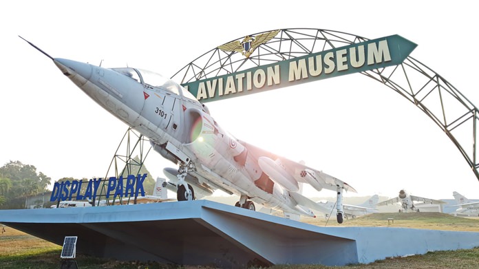 At U-Tapao-Rayong-Pattaya Airport, the navy’s Air Division opened its hangars to kids to view exhibits from the Naval Aviation Museum.