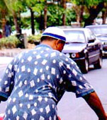 au6.jpg (27580 bytes)