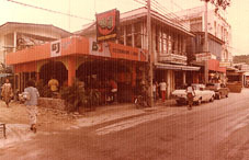 f41.jpg (19903 bytes)