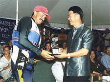 s12.jpg (26747 bytes)