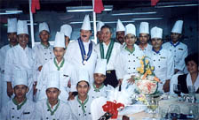 f63.jpg (20661 bytes)