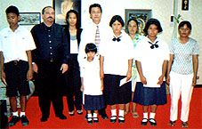 n10.jpg (29498 bytes)