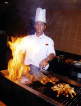 dining.jpg (15617 bytes)